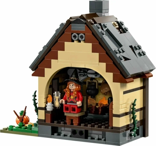 Lego Ideas 21341 Disney Hocus Pocus: The Sanderson Sisters' Cottage
