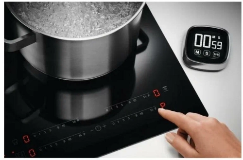 Варочная панель индукционная Electrolux LIT30230C