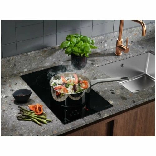 Варочная панель индукционная Electrolux LIT30230C